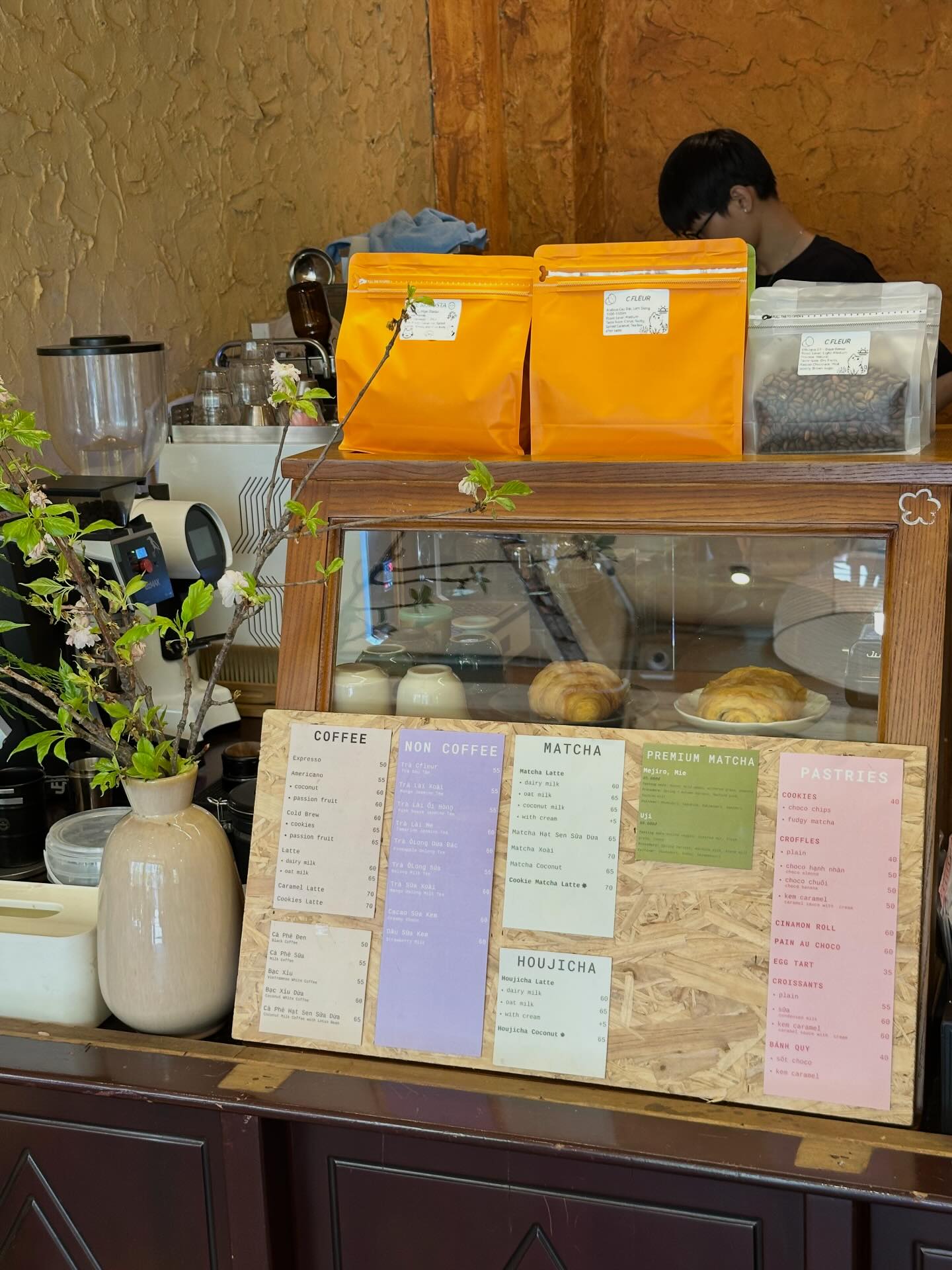 C.Fleur Cafe