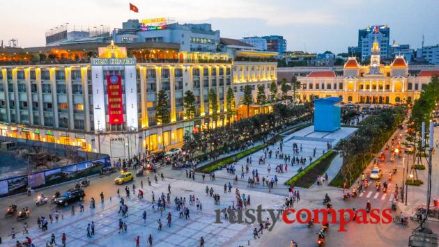 Phố đi bộ Nguyễn Huệ